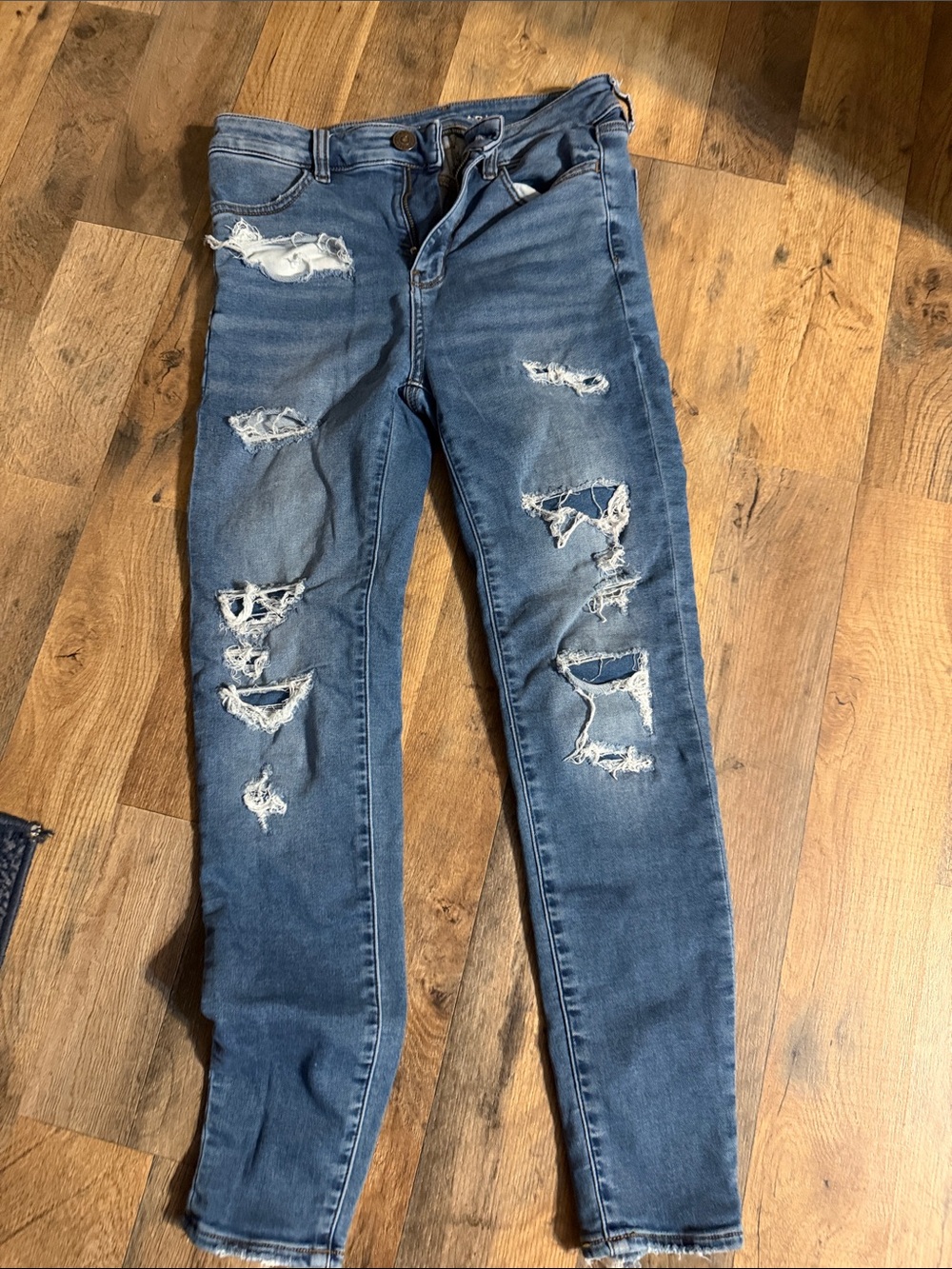 American eagle jeggings size 8 distressed jeans